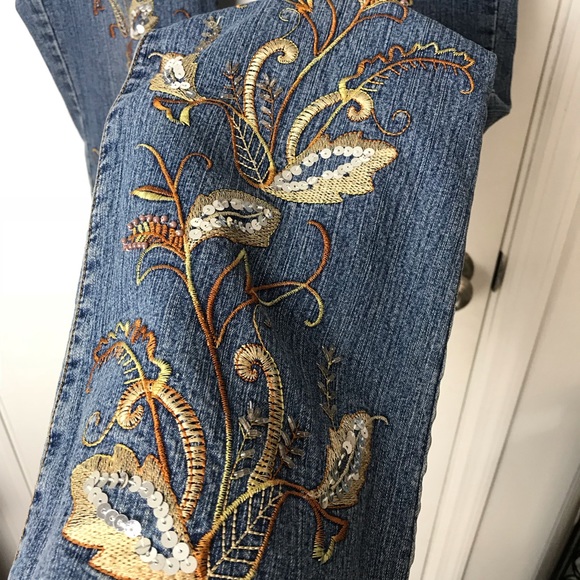 Daniel Jeans. Woman’s Flare size 13/14. - Picture 7 of 7